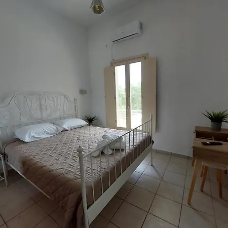 Holiday home Diasino House In Vroutsi *