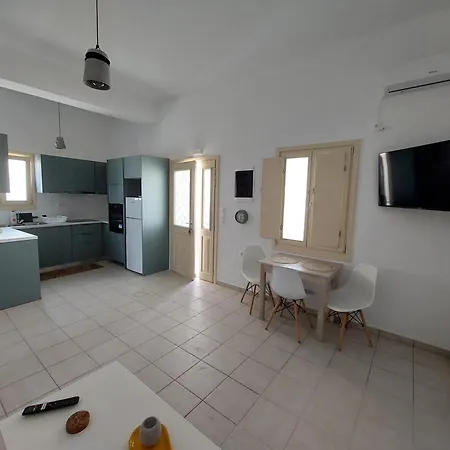 펜션 Maritina's House In Vroutsi *