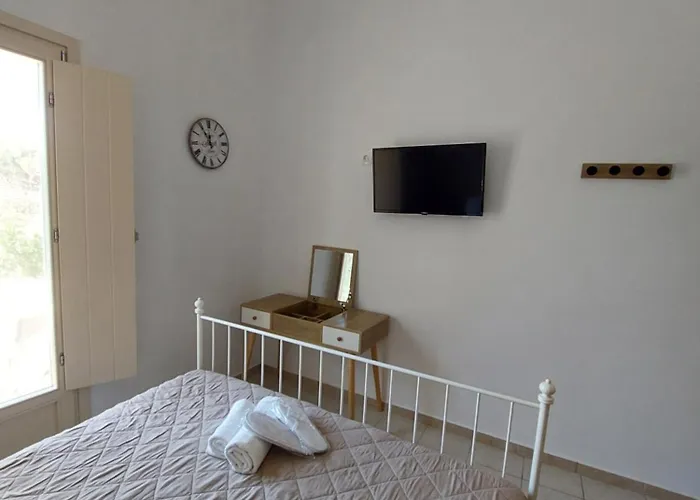 Maritina's House In Vroutsi